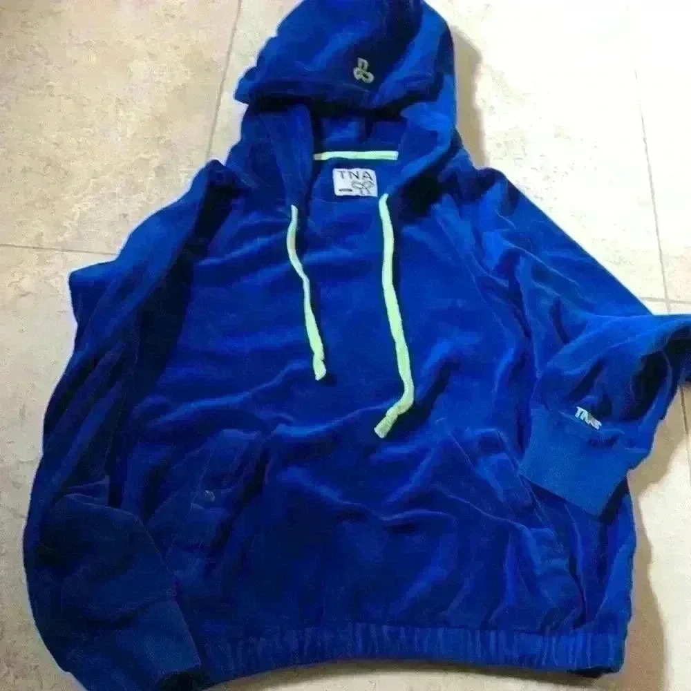 Blue velvet Tna sweater